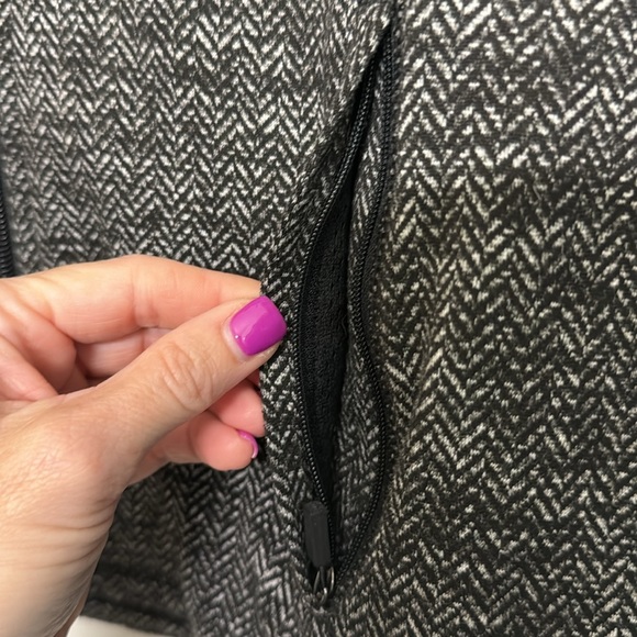 Old Navy herringbone zip up athletic jacket with thumbholes - Picture 5 of 5